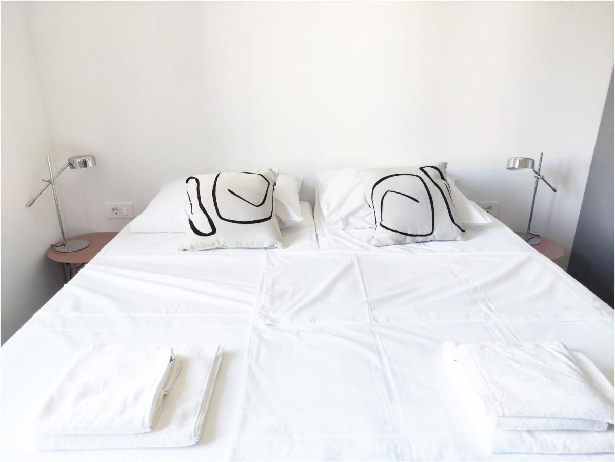 Nik Studio Apartments 普拉 外观 照片